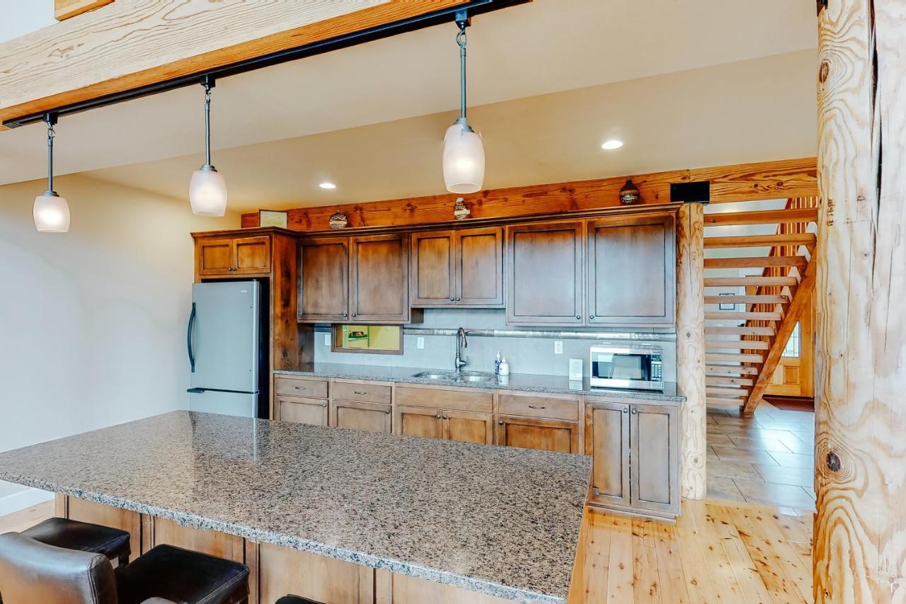 The Lodge At Diamond Woods Eugene Bagian luar foto