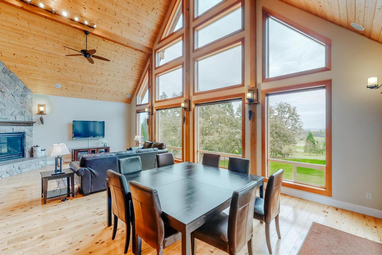 The Lodge At Diamond Woods Eugene Bagian luar foto