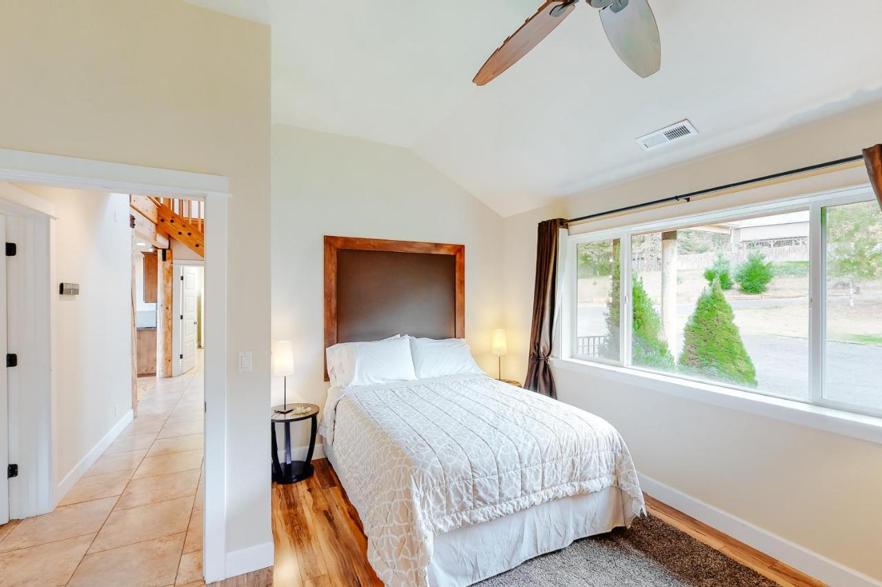 The Lodge At Diamond Woods Eugene Bagian luar foto
