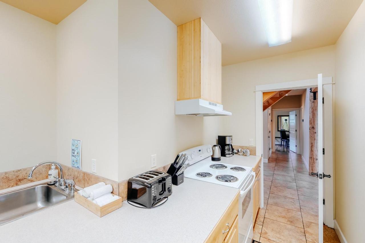 The Lodge At Diamond Woods Eugene Bagian luar foto
